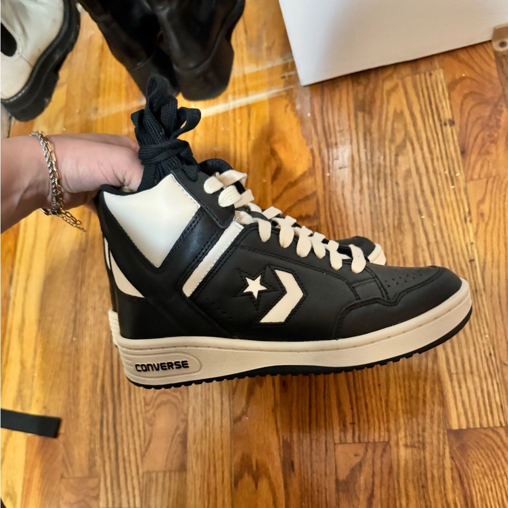 Brand new Converse Weapons! Never worn. No box but includes black laces too!